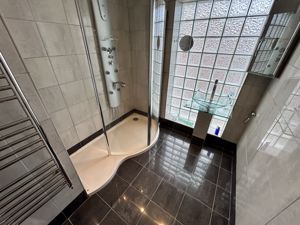 Photo 21- click for photo gallery